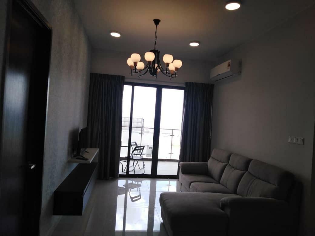 !! Country Garden Apartment *
