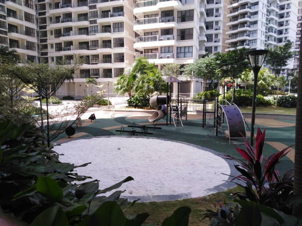 !! Country Garden Apartemen *